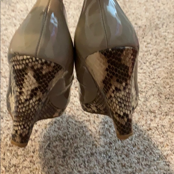 Ann Taylor wedges - Picture 3 of 8